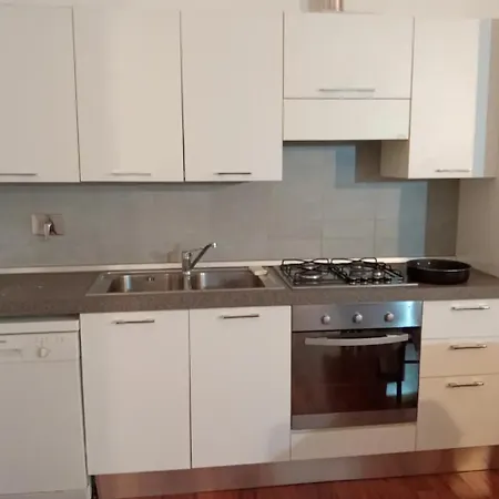 Casa Santa Cornelia Vicino A Ospedale Sant Andrea Apartment *